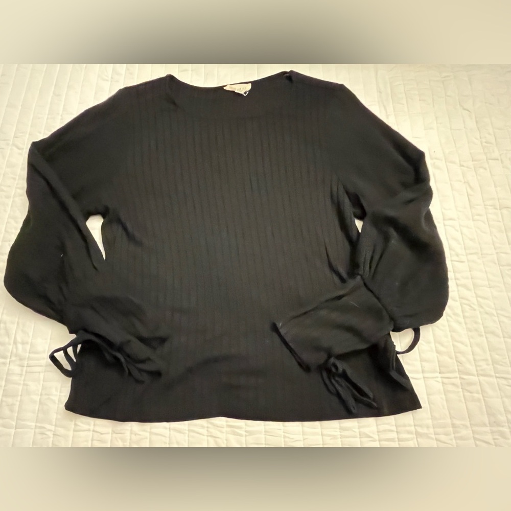 Promesa black ribbed top